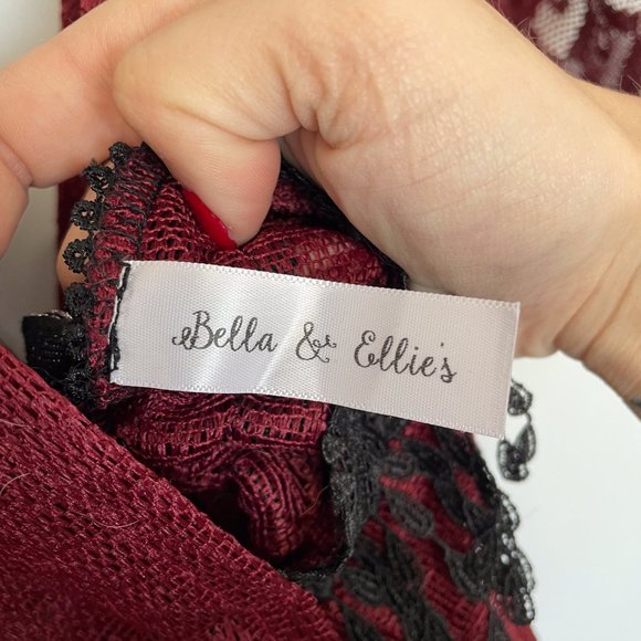 Red lace maxi dress - Picture 6 of 6